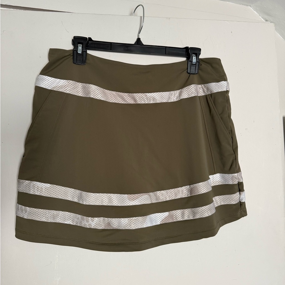 Swing Dish Olive Athletic Skort